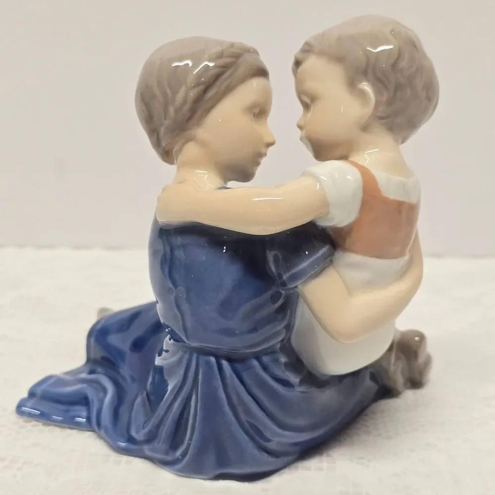 VTG Bing & Grondahl #1568 Danish Sister and Young Brother in Embrace Figurine
